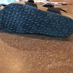 Birkenstock Shoes - Birkenstock kids size 31 excellent condition Birkenstock Shoes - Birkenstock kids size 31 excellent condition